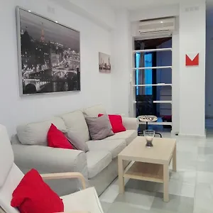 Céntrico Con Patio Privado Siviglia